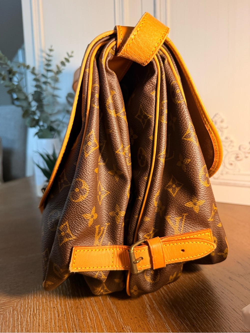 Louis Vuitton Monogram Canvas SAUMER 35 Messenger Bag SUPER NICE! Clean! - Picture 3 of 16